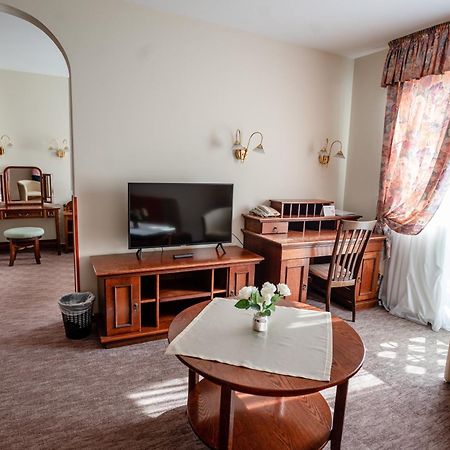 Hotel Erzsebet Hévíz Buitenkant foto