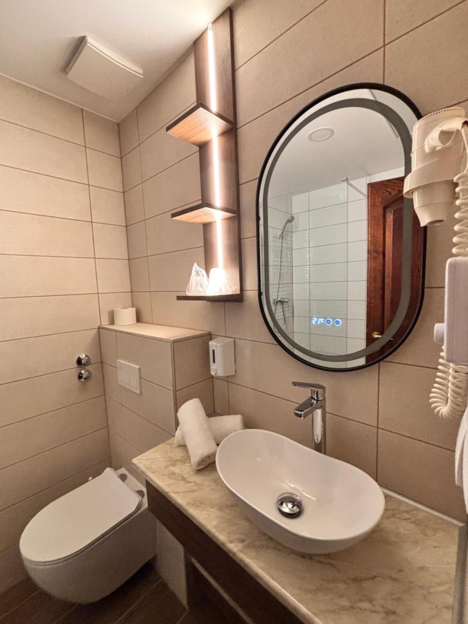 Hotel Erzsebet Hévíz Buitenkant foto