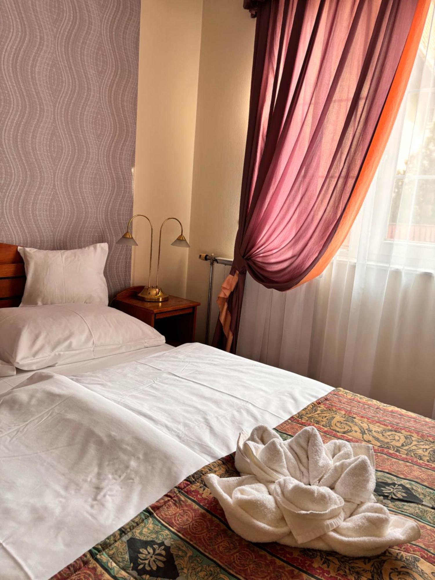 Hotel Erzsebet Hévíz Buitenkant foto
