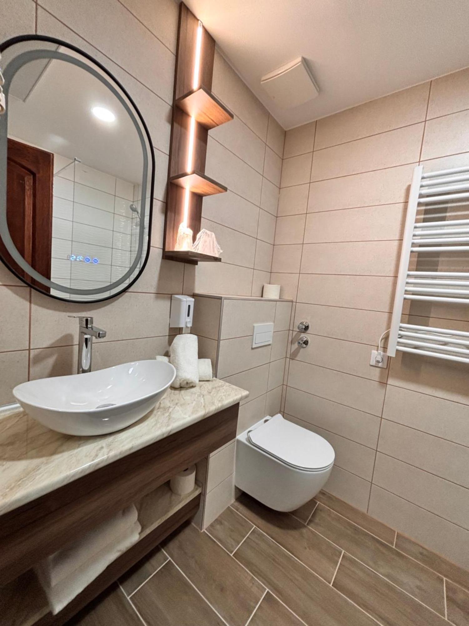 Hotel Erzsebet Hévíz Buitenkant foto