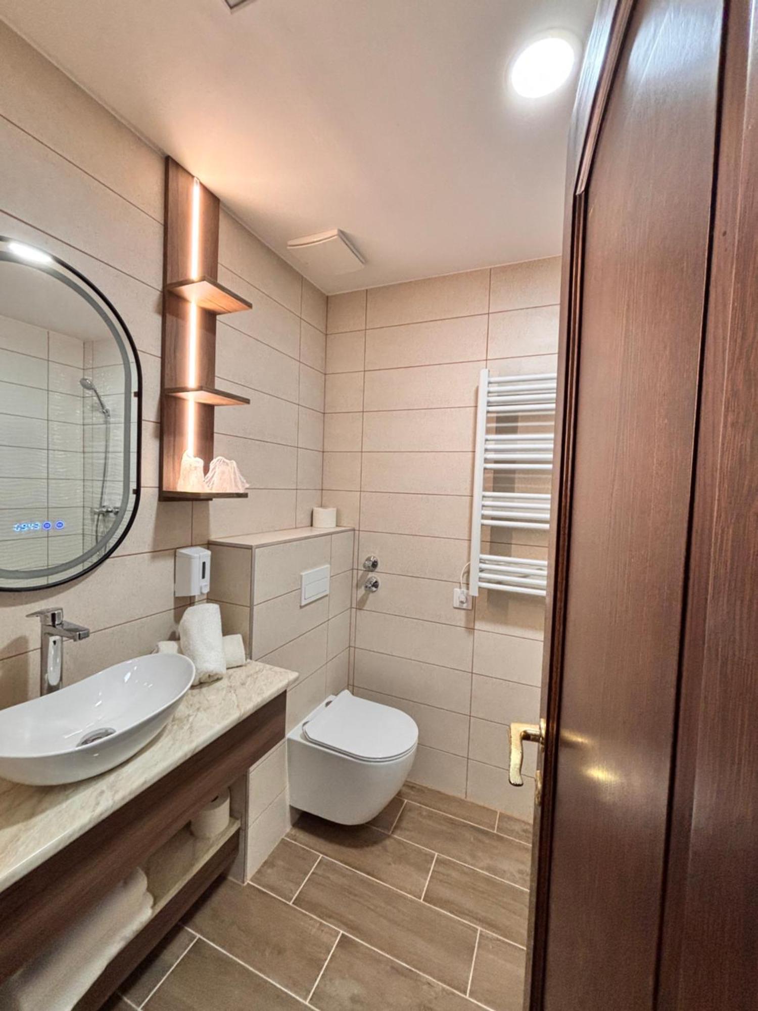 Hotel Erzsebet Hévíz Buitenkant foto